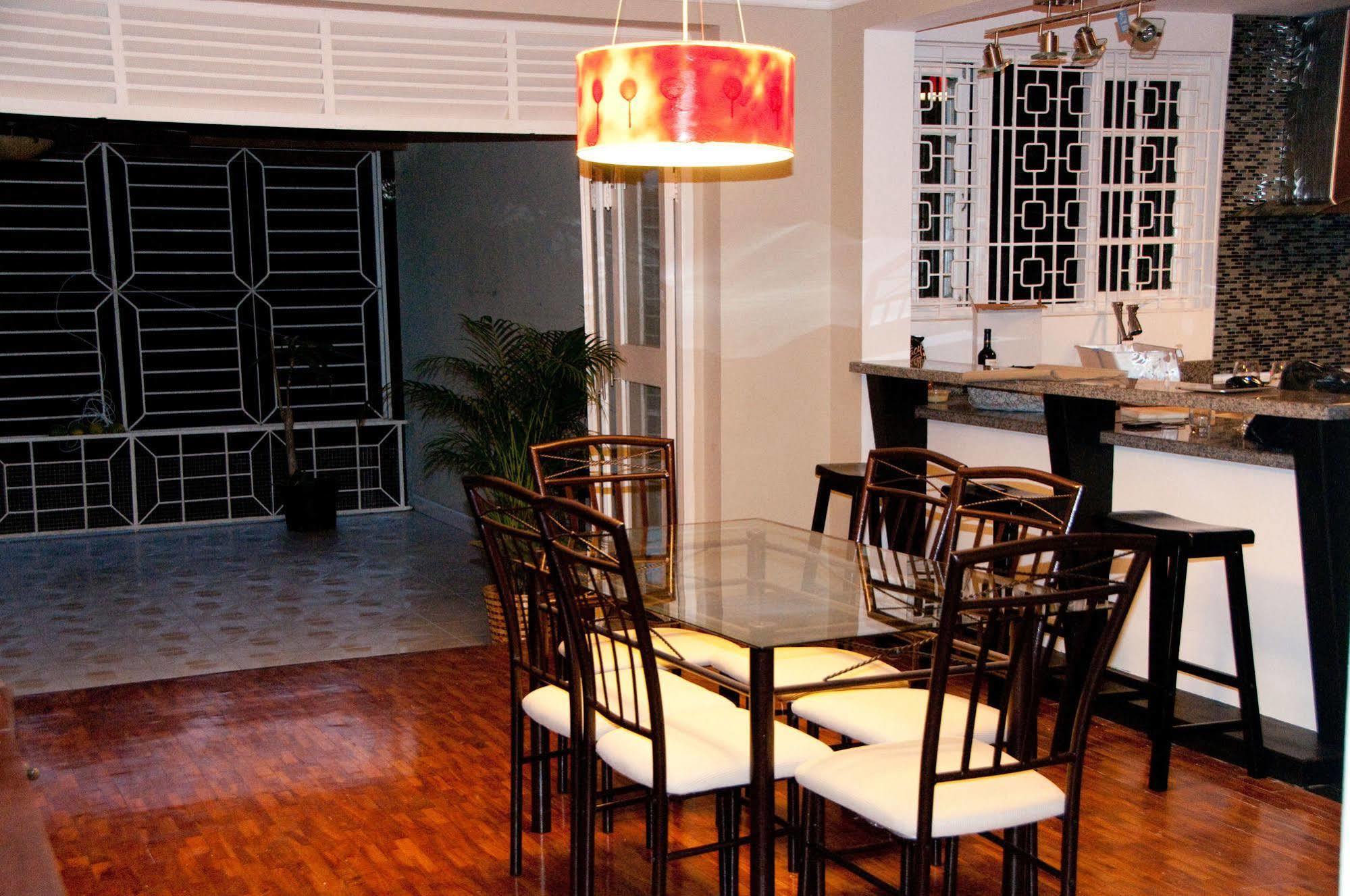 The Artiste'S Boutique By Bohemian Lodges Kingston Exterior foto